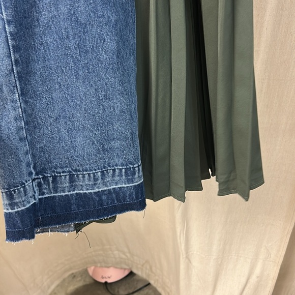 Two-Tone Denim and Green Wide-Leg Pants - Madonna & CO - Picture 6 of 7